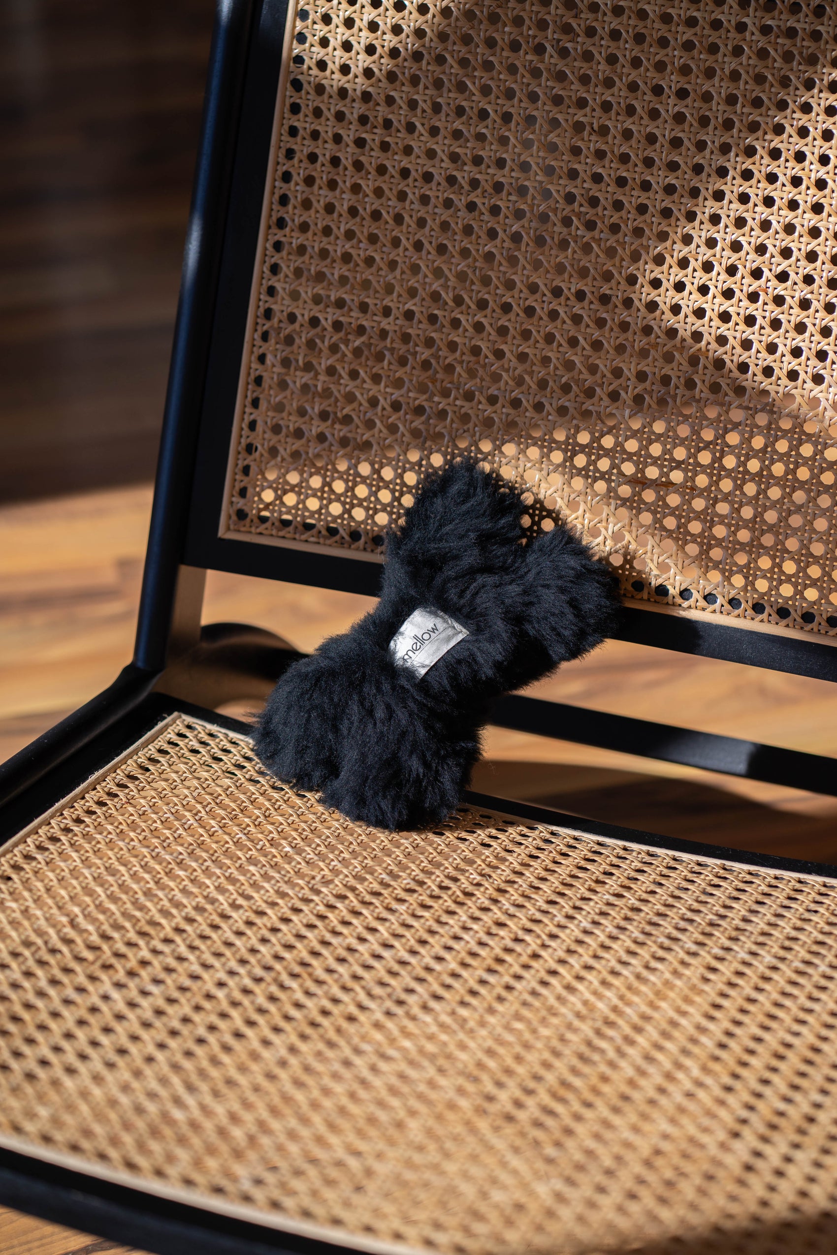 Hundespielzeug aus natürlicher Wolle - Knochen - Anthrazit