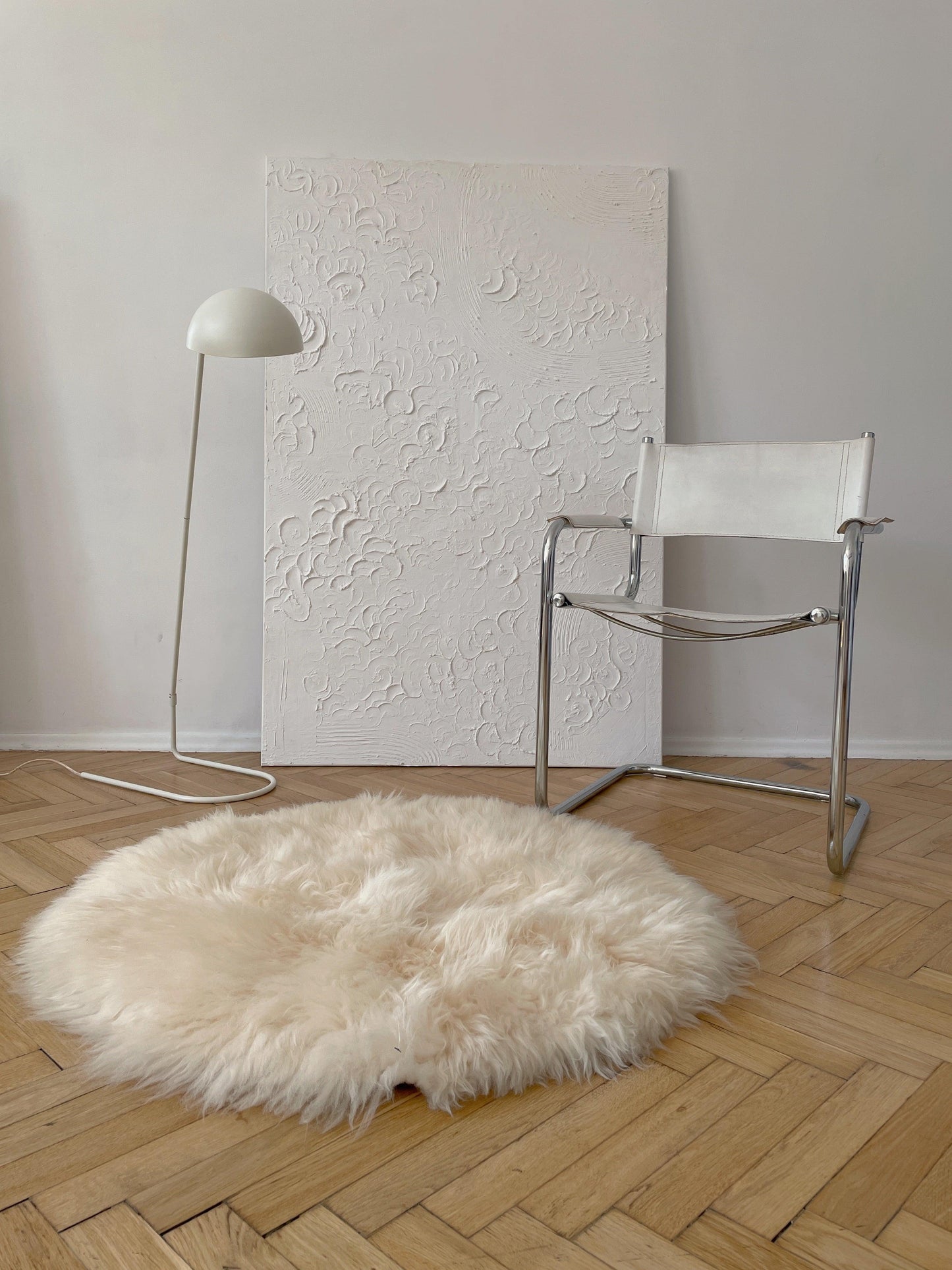Natural Sheepskin Ivory Carpet Round