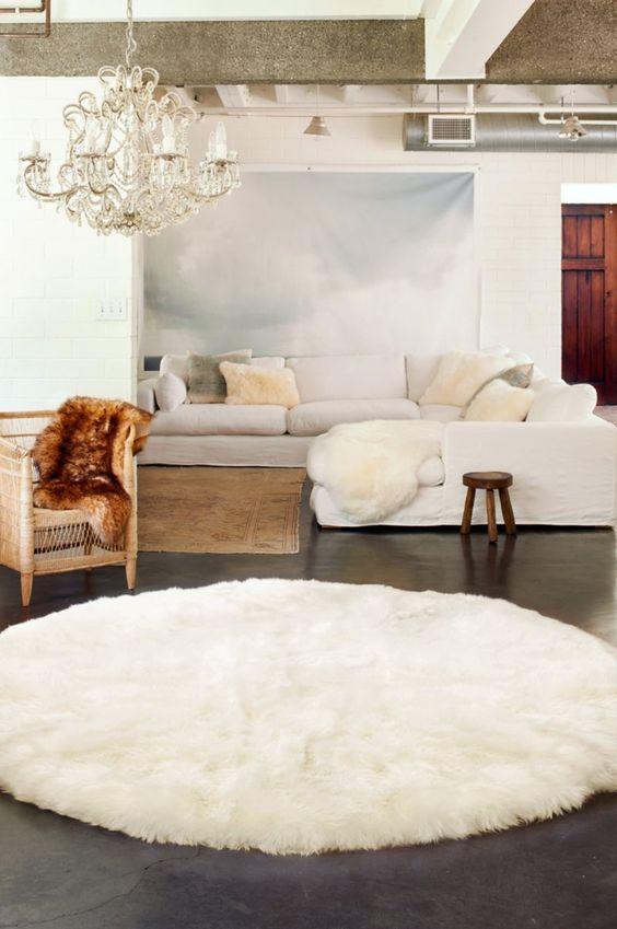 Natural Sheepskin Ivory Carpet Round