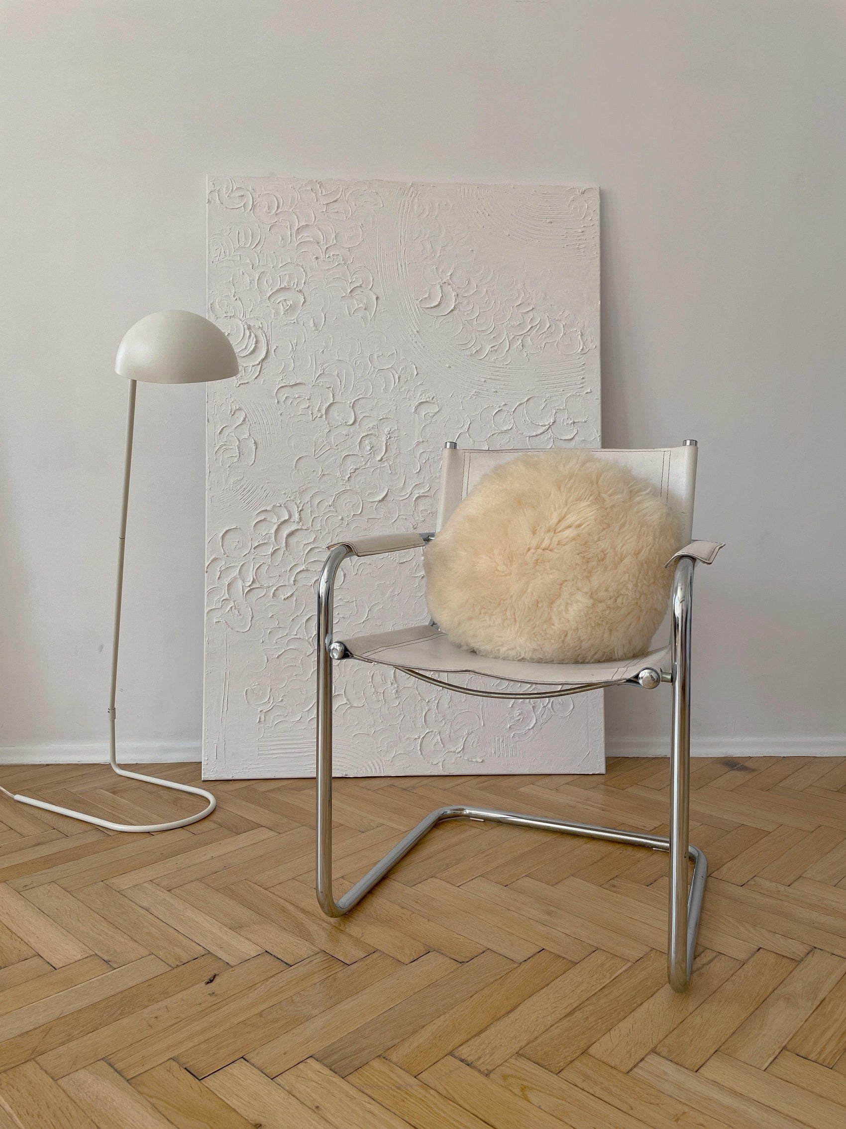 Round Natural Sheepskin White Pillow 
